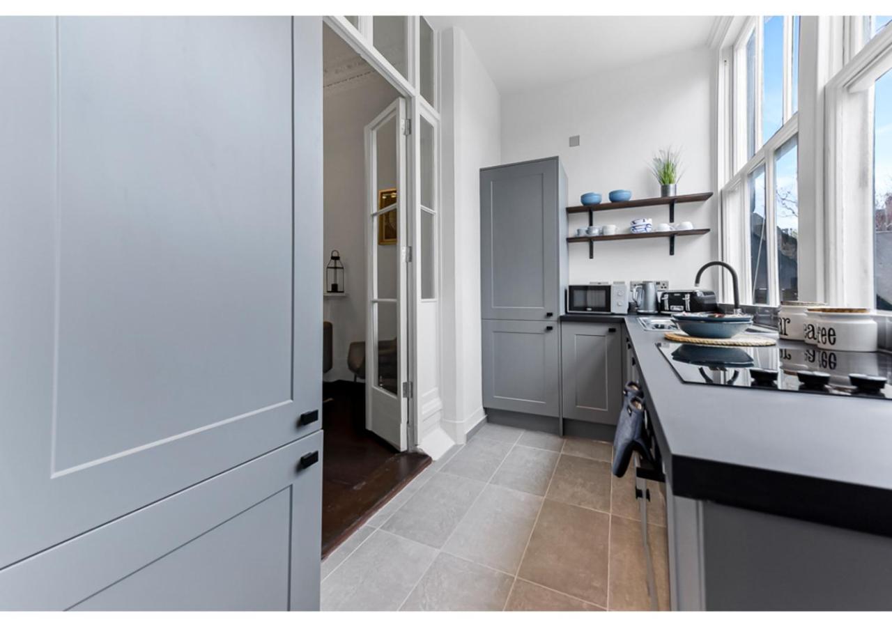 Upscale Urban Haven: Luxury Flat Apartment London Exterior photo